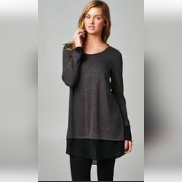 Reborn J Tops - REBORN J longsleeve size med